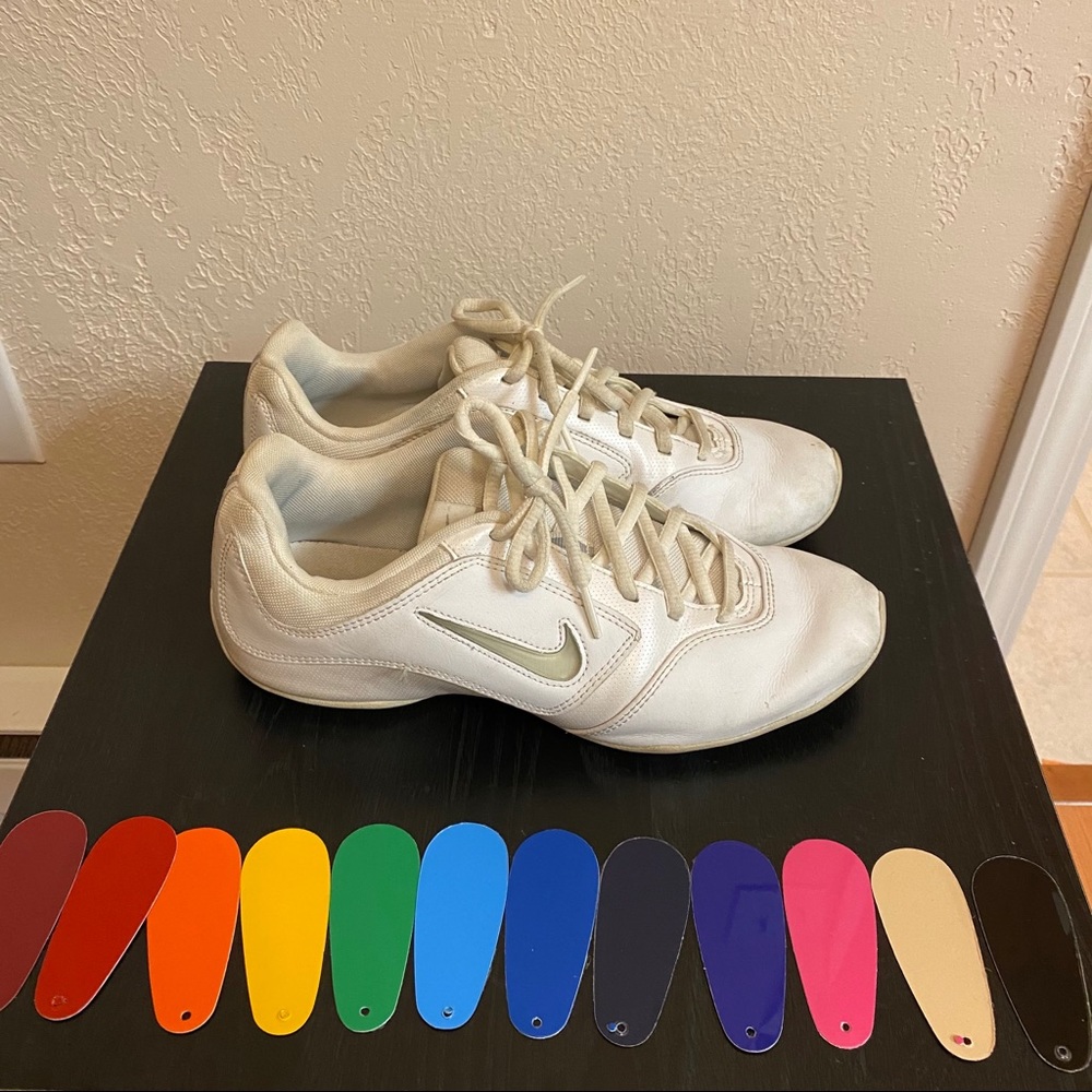 Nike Cheer tennis shoe
